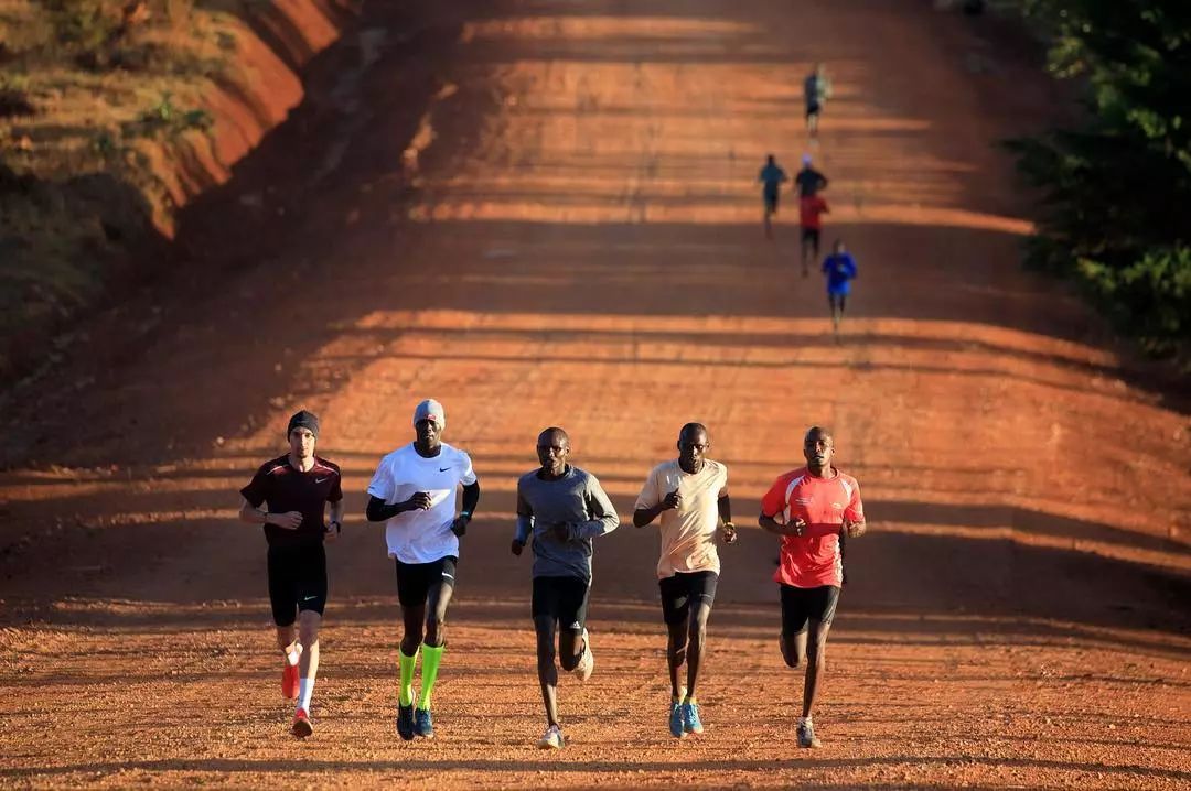 他们在肯尼亚跑步的日子