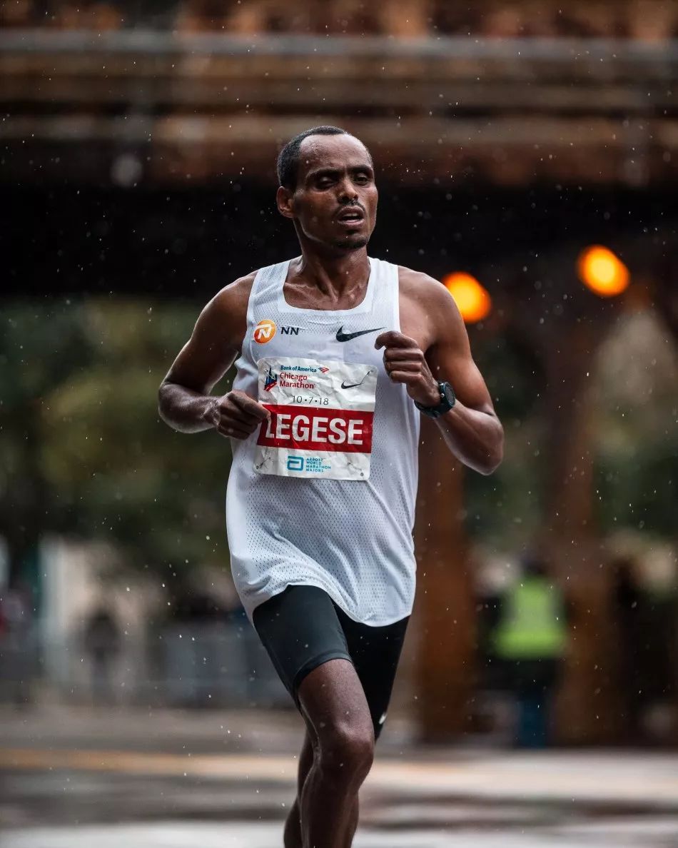 雨战东马丨大破杰退赛，埃塞俄比亚选手Legese夺冠