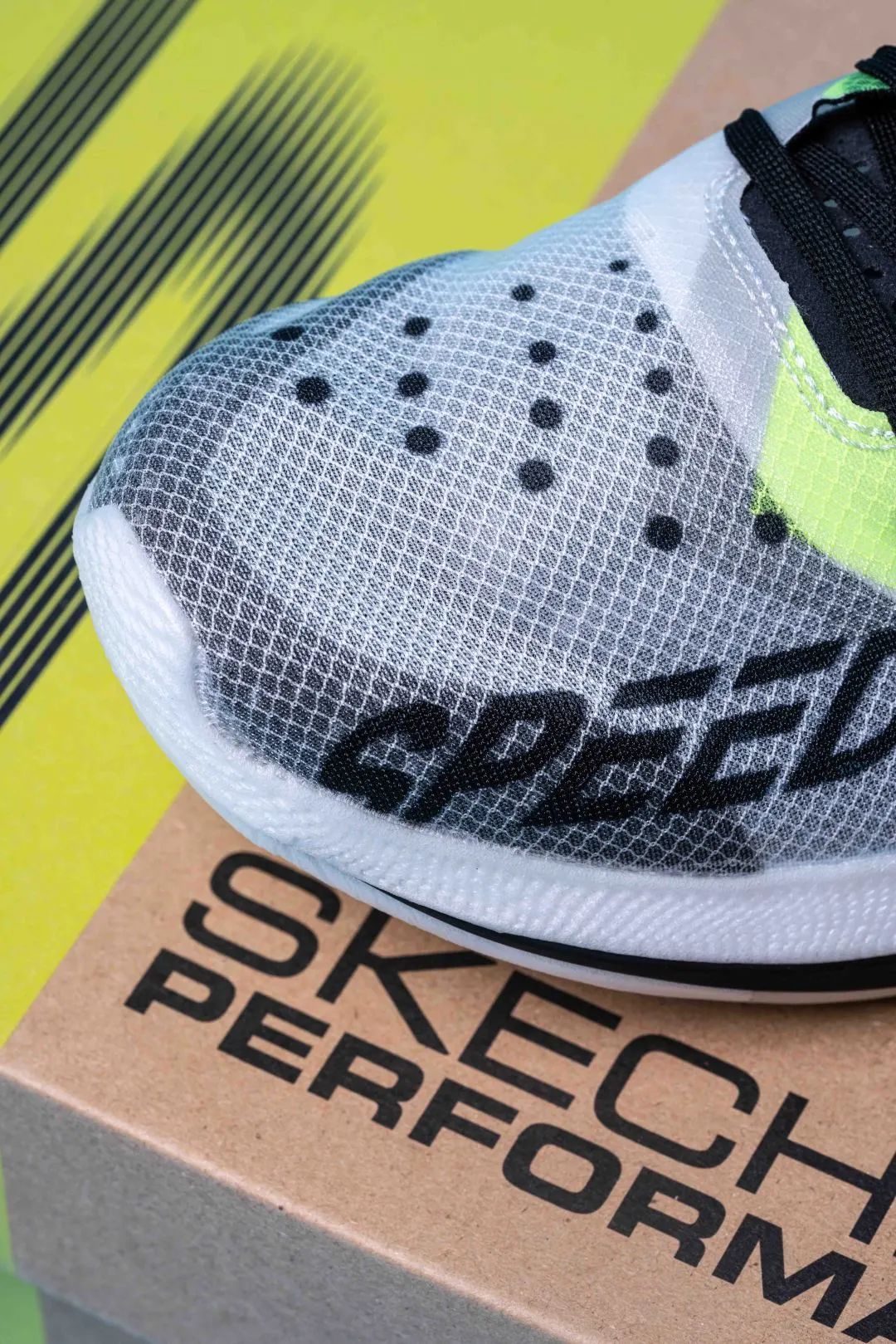 真鞋开箱 | 平民碳板 Skechers Speed Elite Hyper