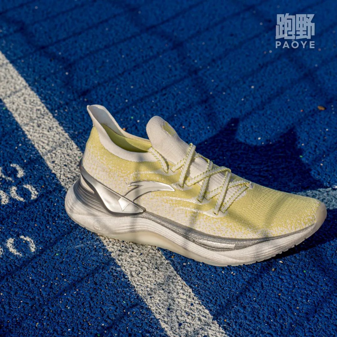 装备｜安踏创 2.0 PRO 是新的国民跑鞋吗？