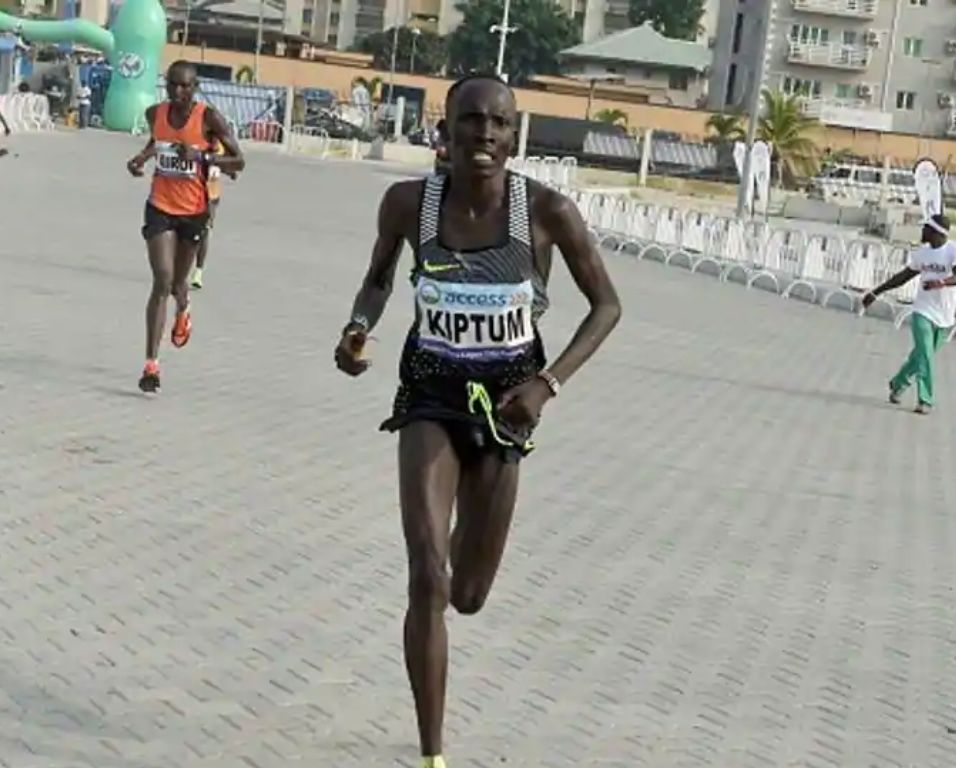 新半马纪录！58:18 ！肯尼亚选手ABRAHAM KIPTUM