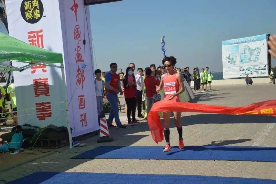 唐辉揭秘：首位全运会马拉松业余女子冠军的幕后故事