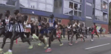 伦敦马拉松丨诸神之战，基普乔格2小时03分夺冠！