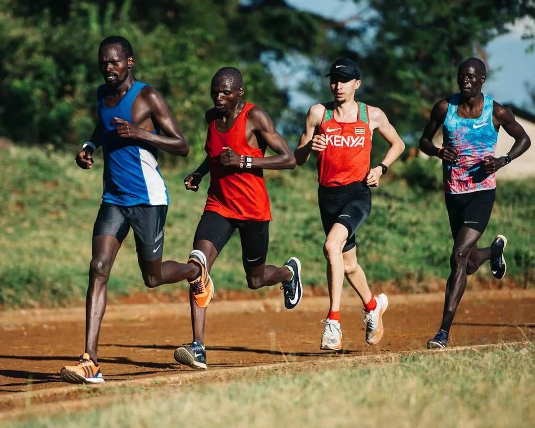 他们在肯尼亚跑步的日子