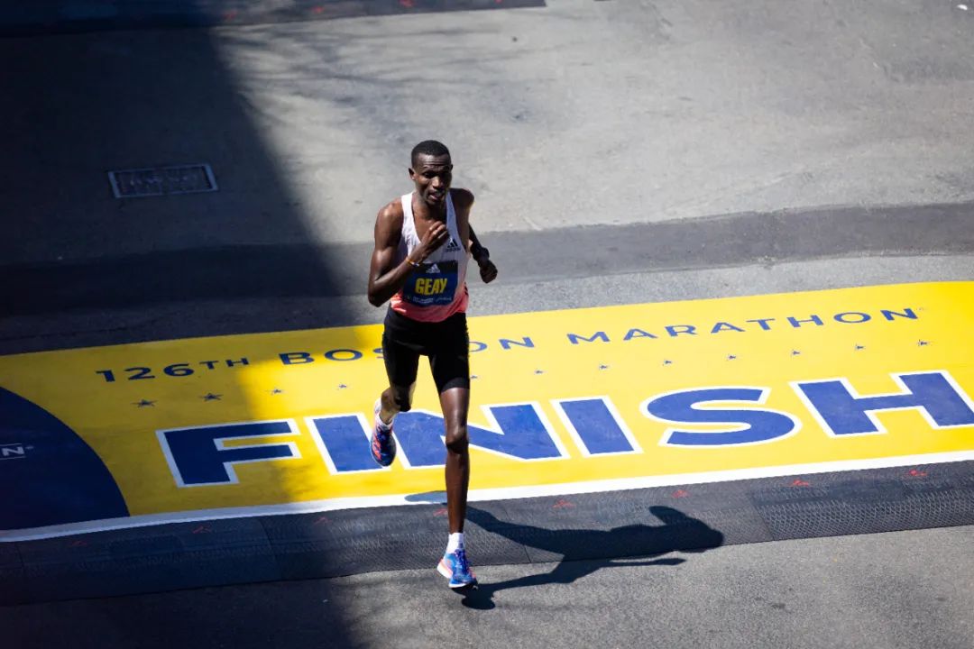 前瞻｜波士顿马拉松，阿迪达斯王牌能阻挡基普乔格么，女子改写赛道纪录？